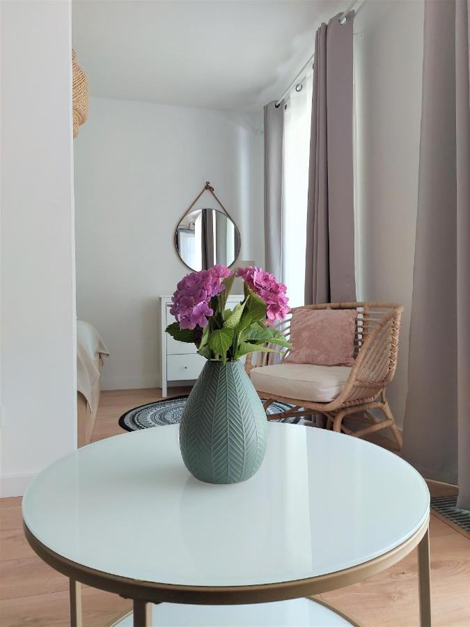 Garden Apartment Krasków Dış mekan fotoğraf